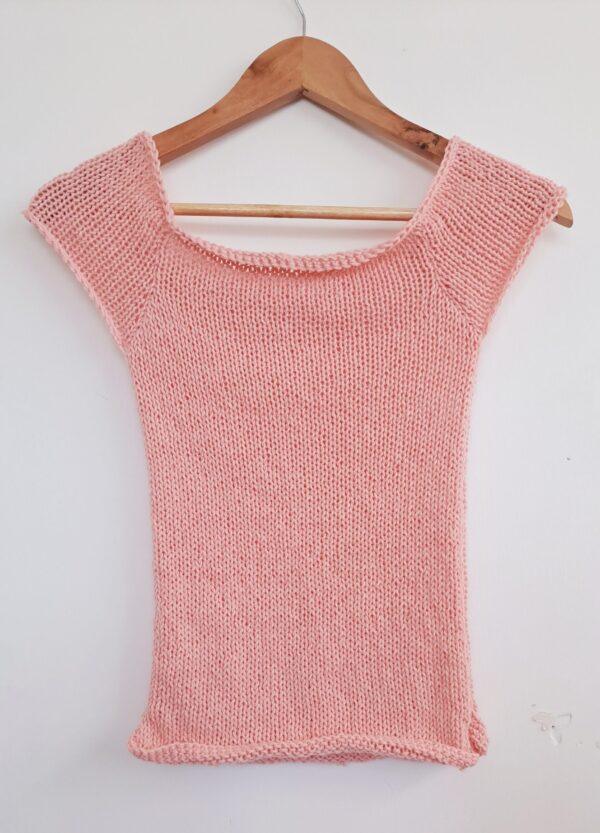 Knitted top on Sentro knitting machine