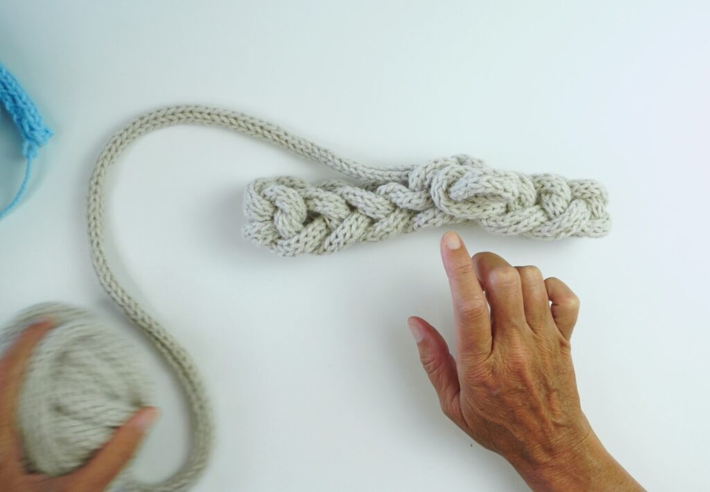 Jumbo Yarn Beanie Pattern sentro