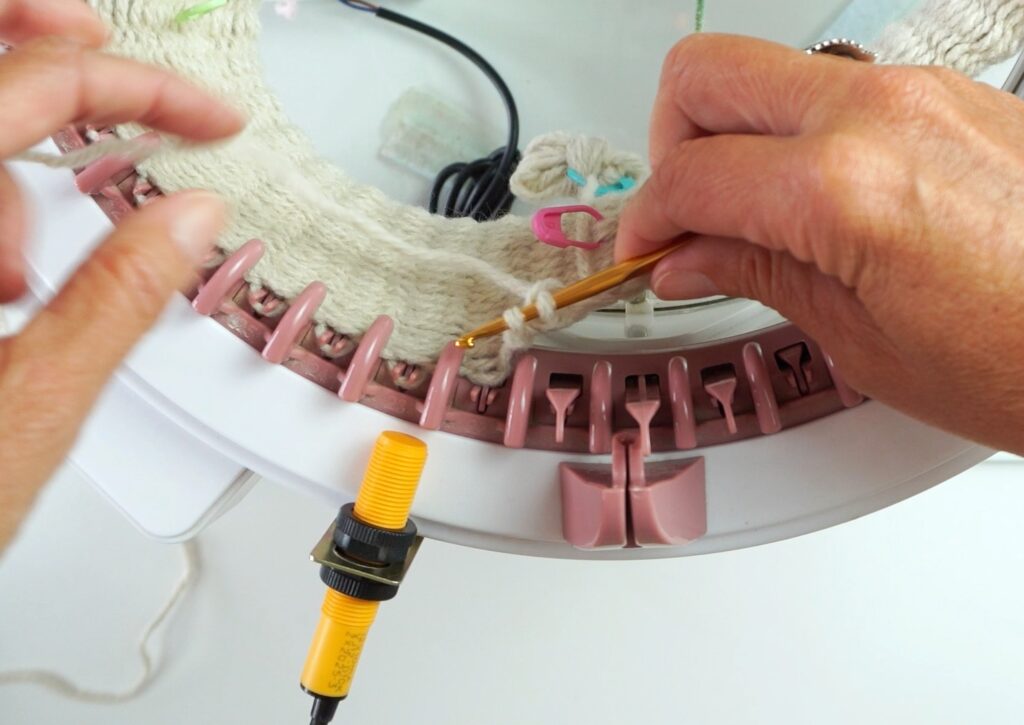 How to make the Viral Baseball Cap Ear Warmer on a Sentro Knitting Machine 9 Viral Baseball Cap Ear Warmer on a Sentro